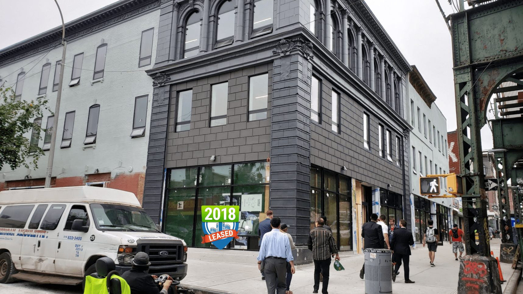 800 RSF 839 Broadway (Corner Retail) Broadway Bagels & More • Tri